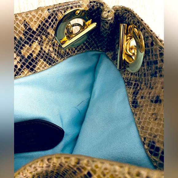 Cynthia Rowley Genuine Leather Snake Print Shoulder Bag, Gold Hardware - Picture 11 of 13
